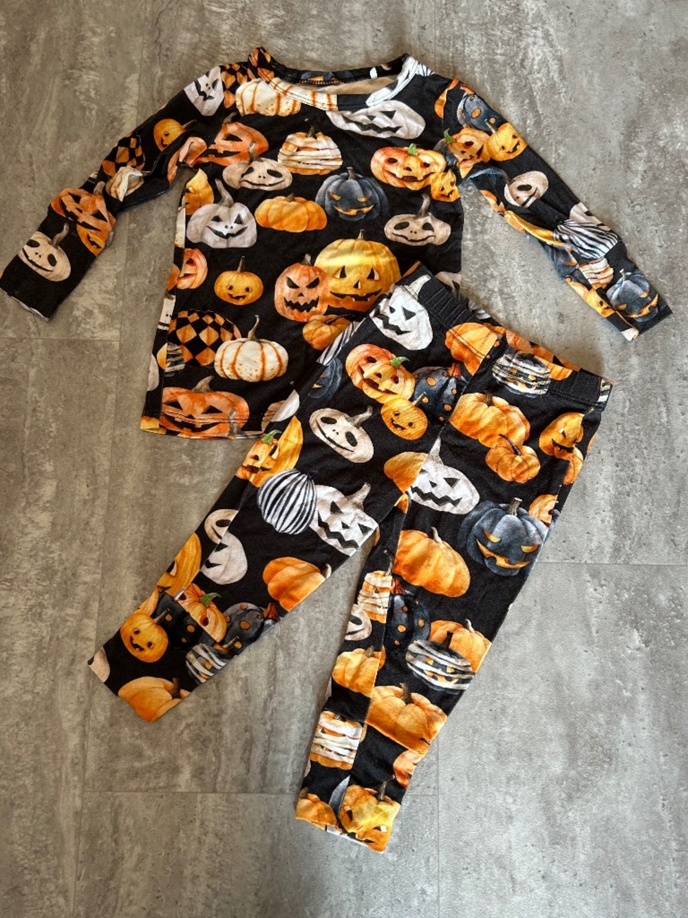 Posh Peanut bamboo Halloween 6-12 months two piece